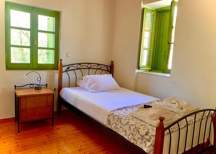 Petra Maisonettes Villa Kariá